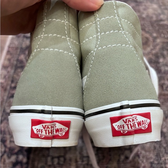 Brand NEW in box Vans high-tops - Picture 5 of 8